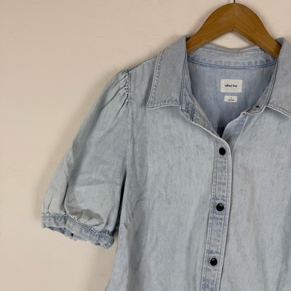 Aritzia WILFRED FREE Auteur Blue Denim Puff Short Sleeve Button Shirt Light Wash - Picture 5 of 9